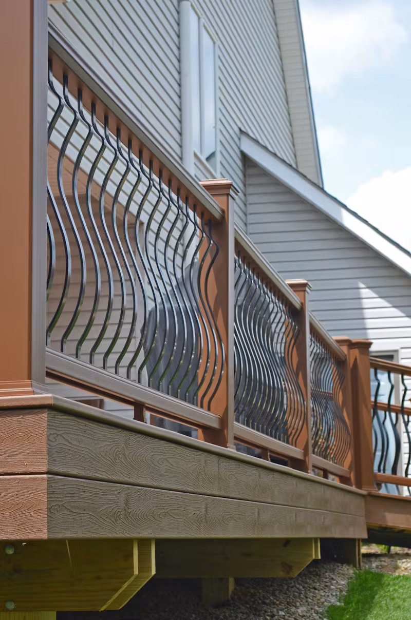 Deck With Metal Railing 