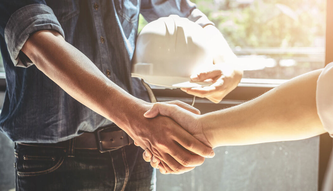 How to Hire the Right Local Deck Builder