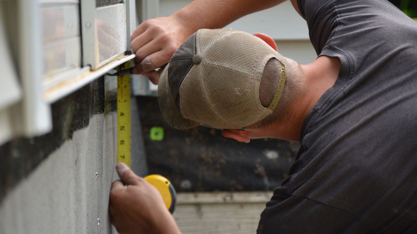 Factors That Influence the Cost of Deck Repair and Maintenance