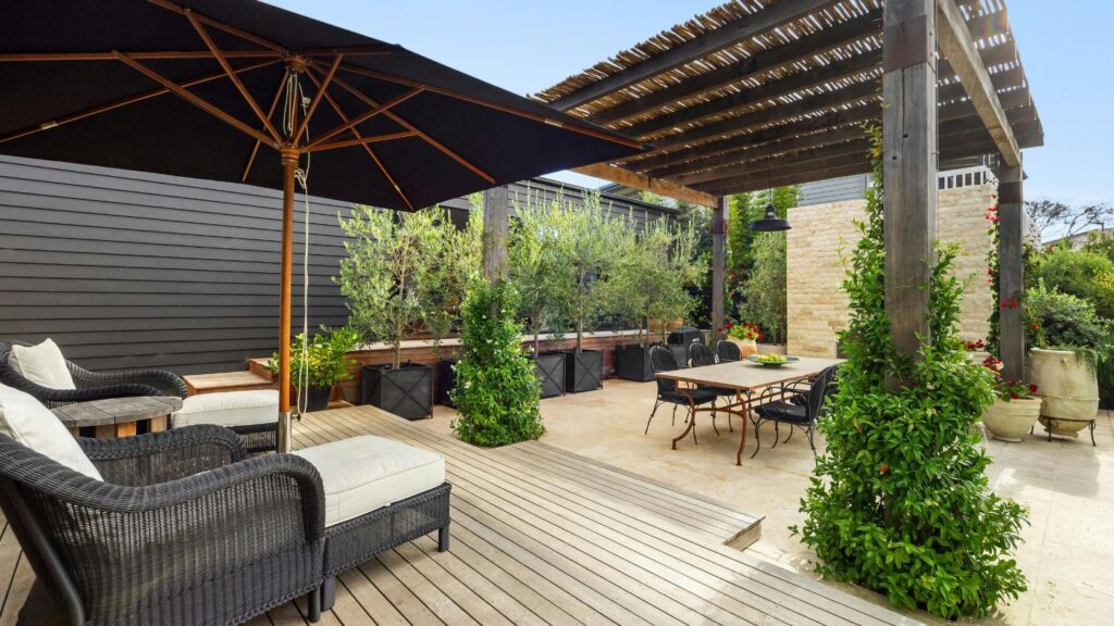 Why Woodland Deck Company Builds with Composite Instead of Wood