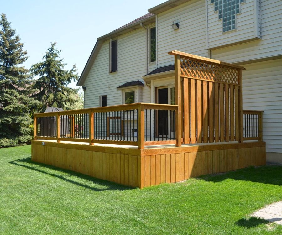 Trex Decking With Wooden Railings