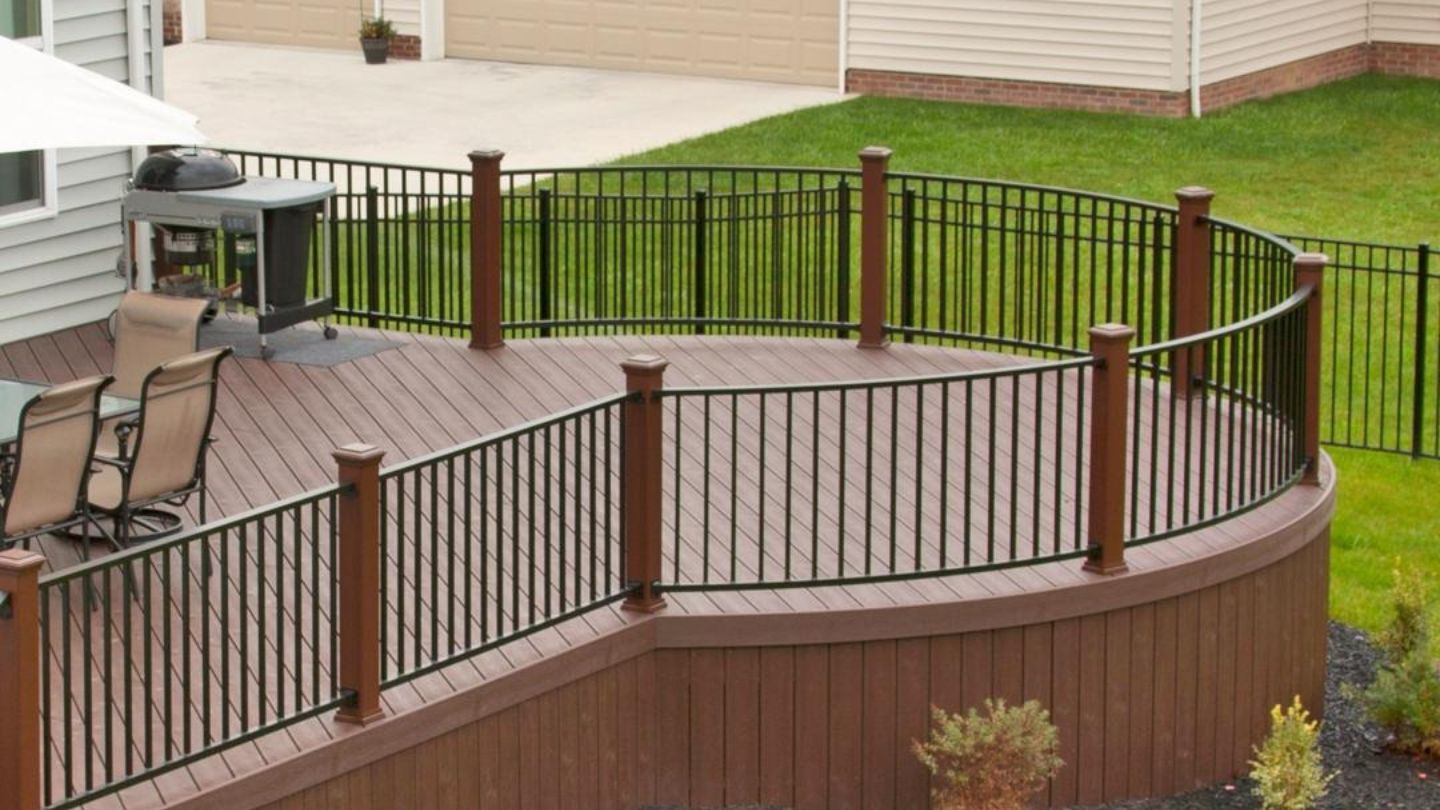 Curved Composite Deck With Black Metal Railing