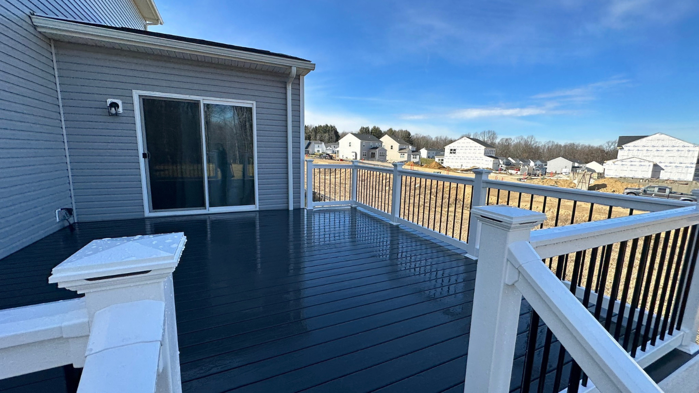 Beautiful Composite Deck With White Railing