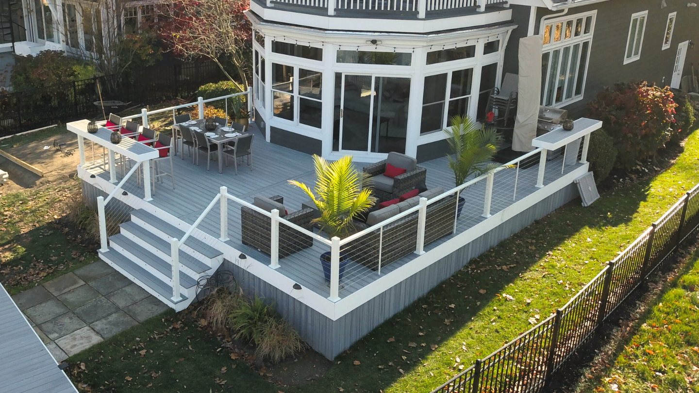 Home With Beautiful Outdoor Deck