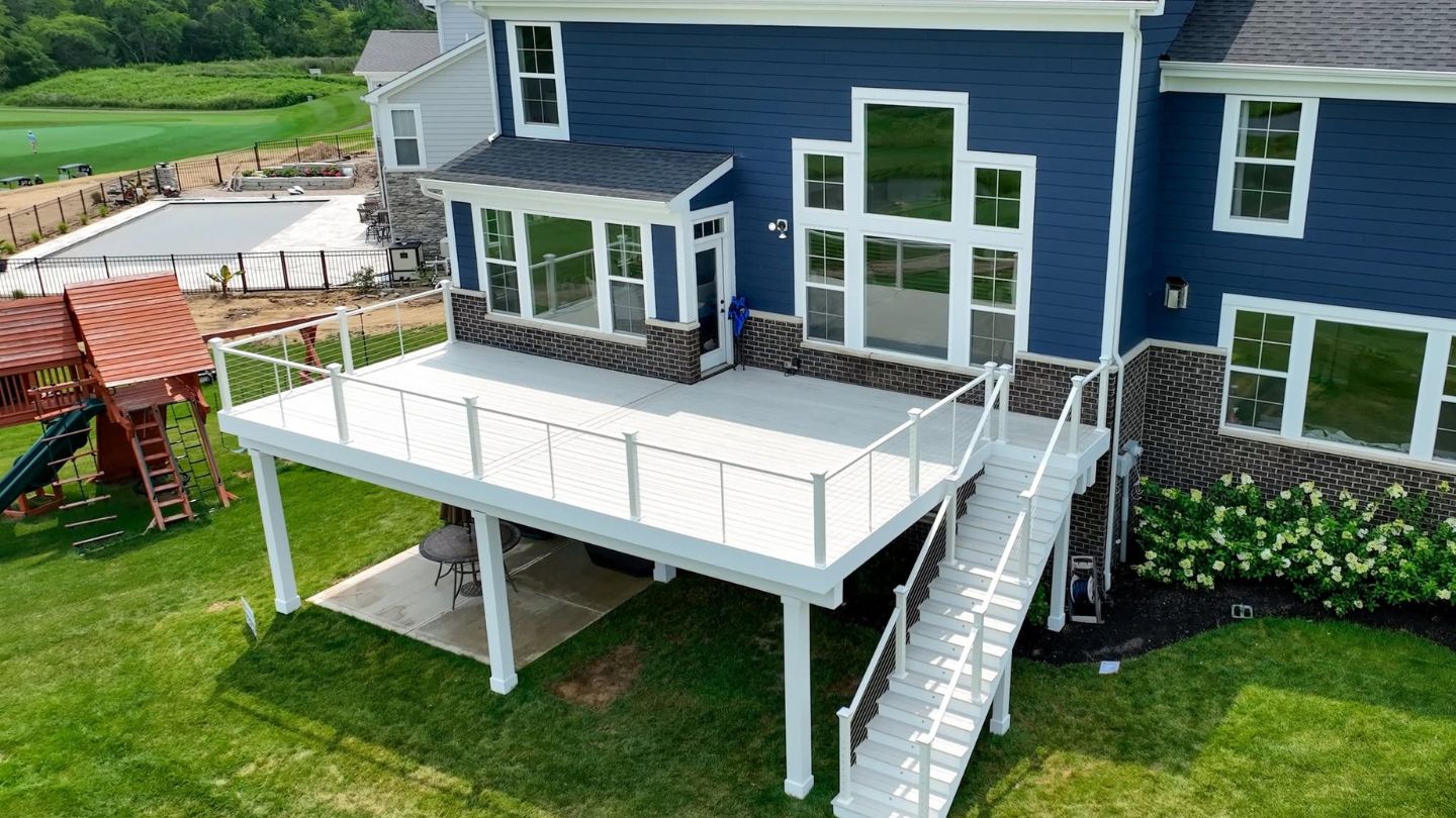 Choosing Colors That Support Year Round Appeal