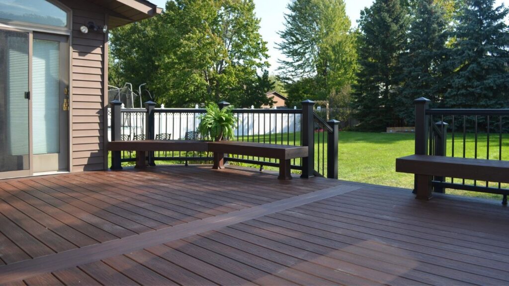 Grooved vs Ungrooved Composite Decking: What's the Difference