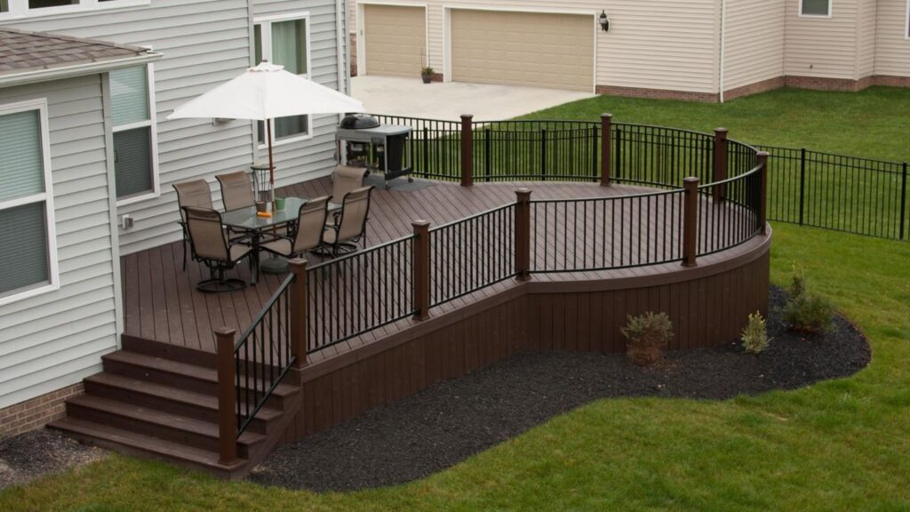 What Determines the Right Deck Height for Your Backyard?